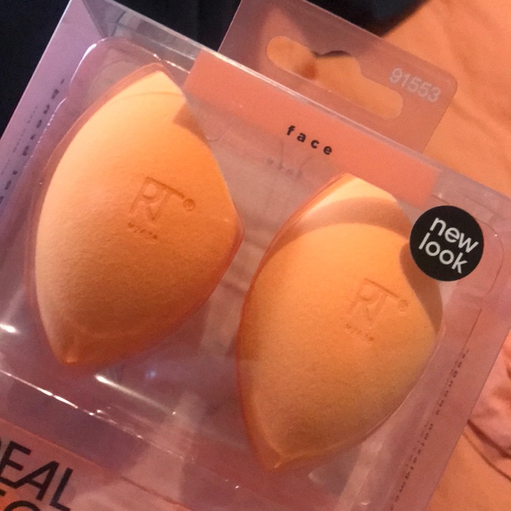 🎈🎈 NEW!! Real Technique sponges!! 🎈🎈 - Picture 4 of 4